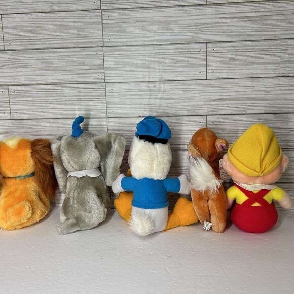 Vintage Walt Disney Plush Lady, Dumbo, Pinocchio, Bambi, Donald Duck from 1985 - Picture 12 of 16